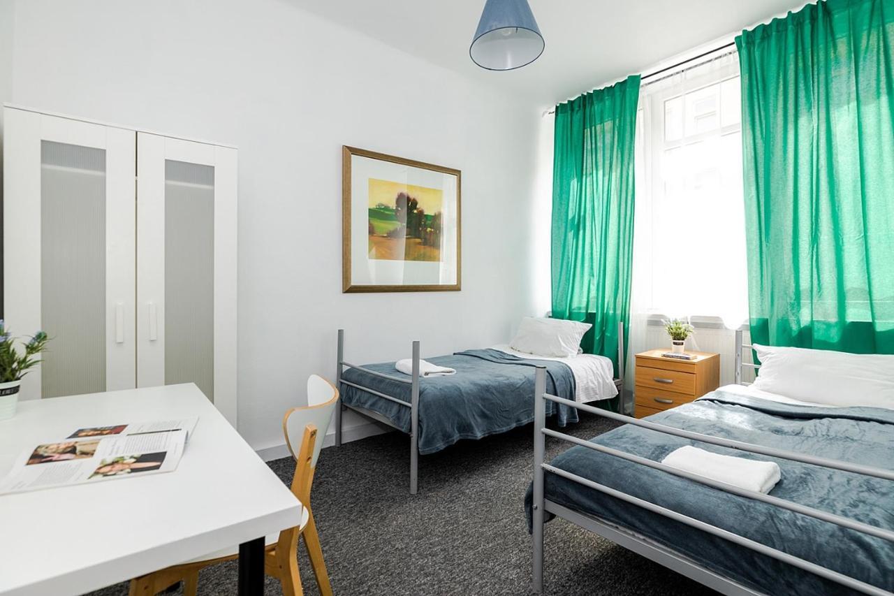 Unit Warsaw Room In Hostel Solec50 By Metro Station Centrum Kopernika Elektrownia Powisle Stadion Narodowy Exterior photo